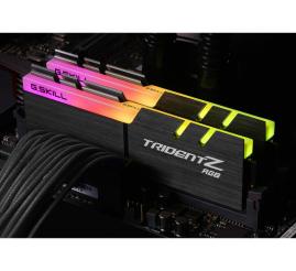 Slika izdelka: G.SKILL Trident Z RGB za AMD 16GB (2x8GB) 3200MHz DDR4 RGB F4-3200C16D-16GTZRX ram pomnilnik