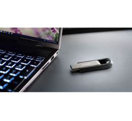 Slika izdelka: SanDisk Ultra Extreme Go 3.2 Flash Drive 256GB